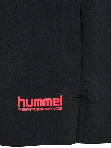 Hummel Regular Shorts in Schwarz