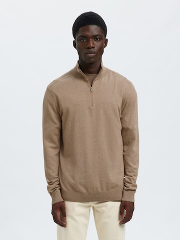 SELECTED Regular Fit Pullover 'SLHBERG' in Braun: Vorderseite