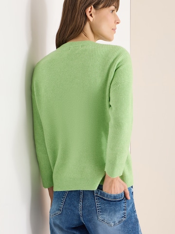 Geacă tricotată de la CECIL pe verde