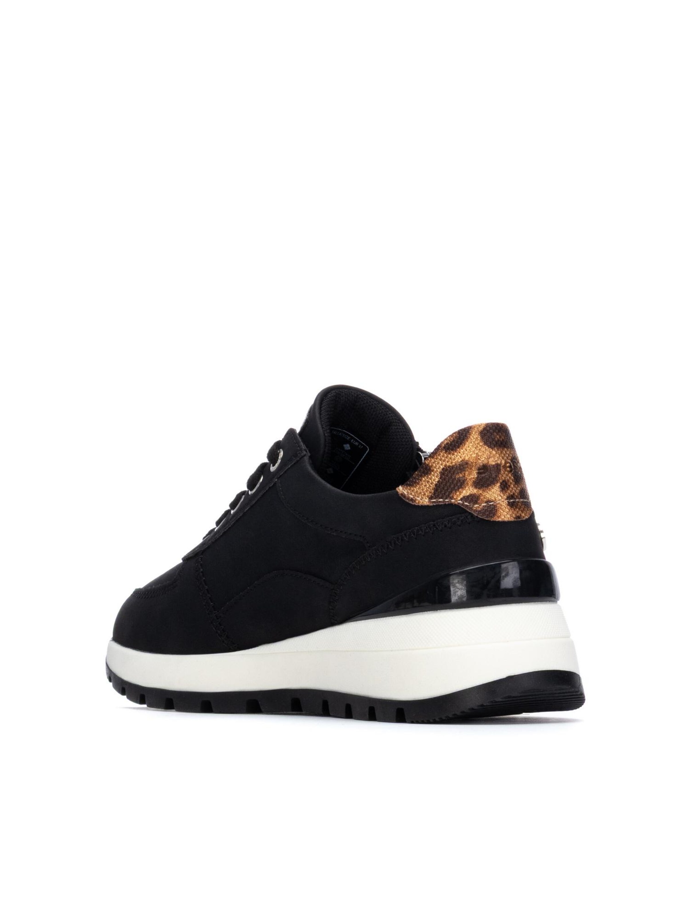 Refresh Sneaker '17324304'‌‌‌‌‌ in Schwarz