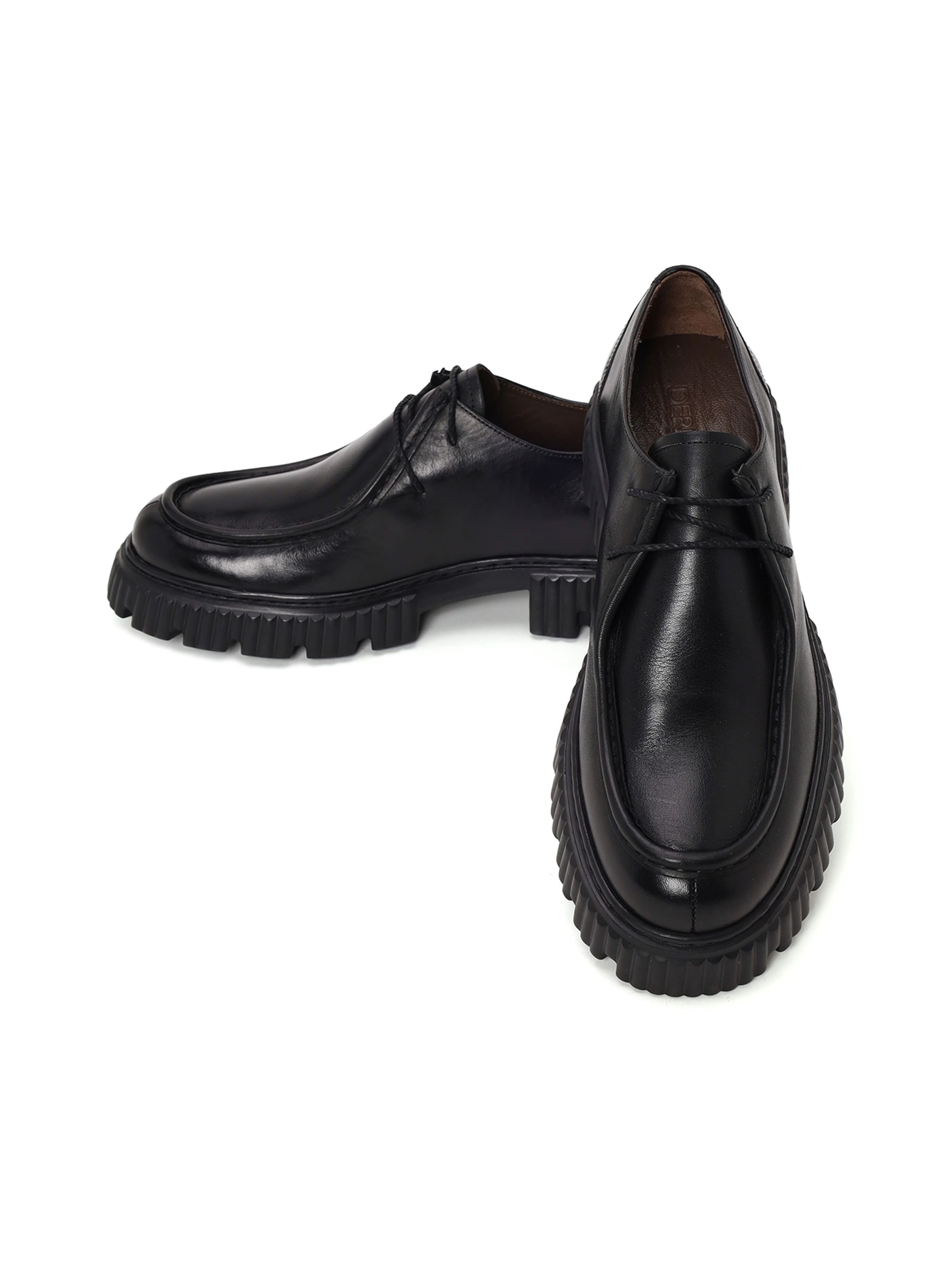 Derimod Schnürschuh in Schwarz