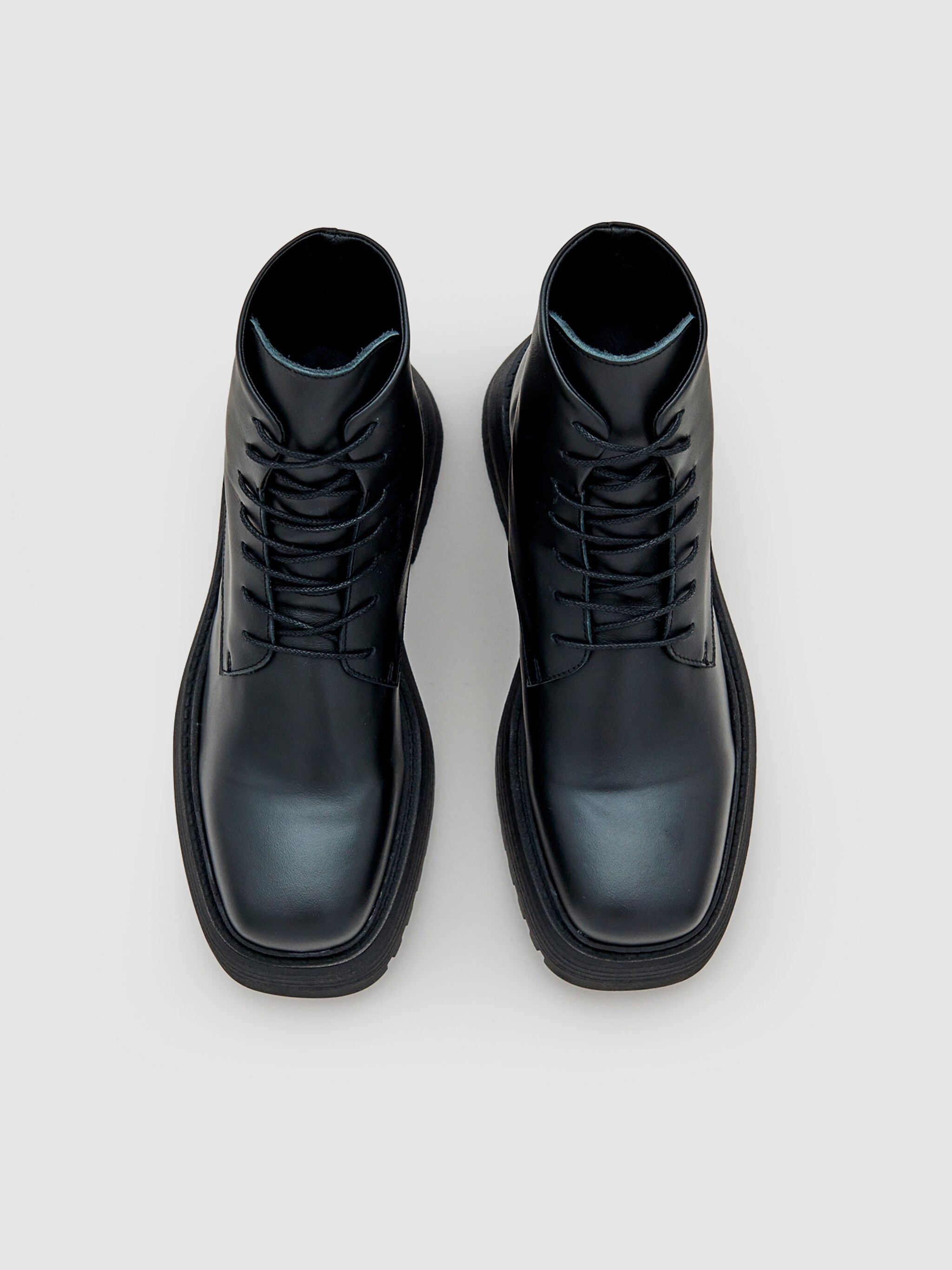 EDITED Produits Bottines à lacets 'Ivera' noir