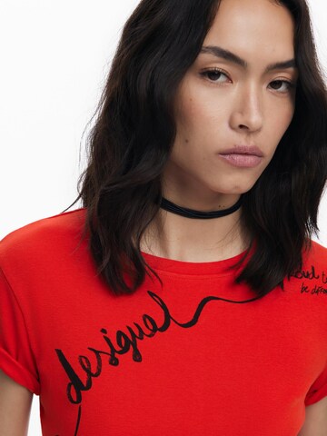 Desigual - Camiseta en rojo