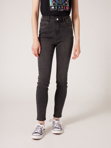 NAF NAF Slim fit Pants 'Eyla' in Grey: front