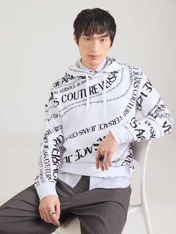 Versace Jeans Couture Bluzka sportowa '80GAI3H0' w kolorze biały: przód