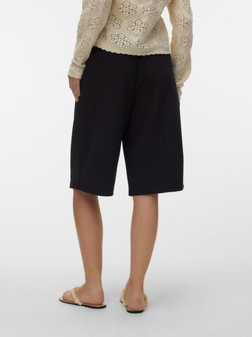 VERO MODA Loose fit Pleat-front trousers in Black