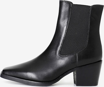CAFè NOIR Boots in Black: front