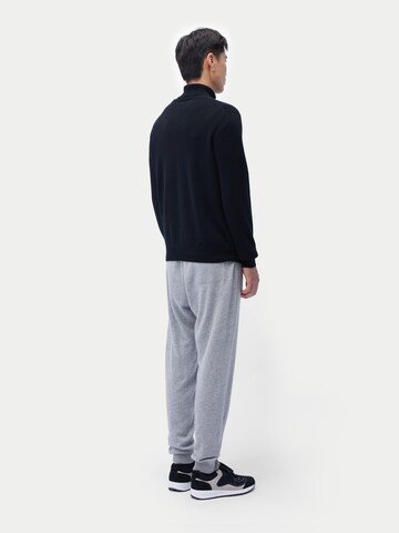 GOBI Cashmere Pullover 'Men's Essential Turtleneck Cashmere Sweater'‌ in Schwarz