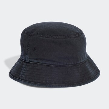 ADIDAS ORIGINALS Hat in Black