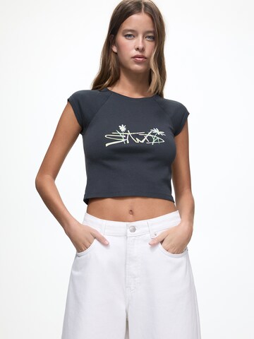 Pull&Bear T-Shirt in Schwarz: Vorderseite