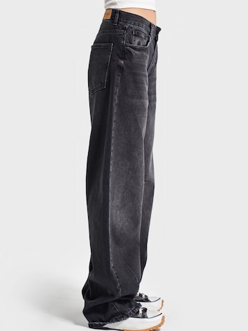 IT'S BASIC Baggy Jeans 'LUNA' in Black