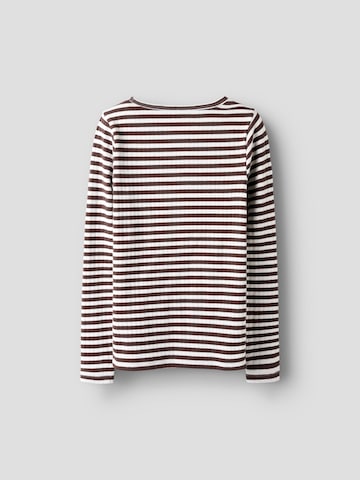 NAME IT - Camiseta en marrón