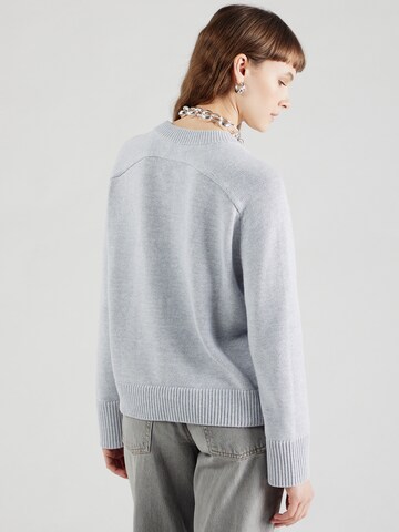 pilka Abercrombie & Fitch Megztinis 'MADELINE'