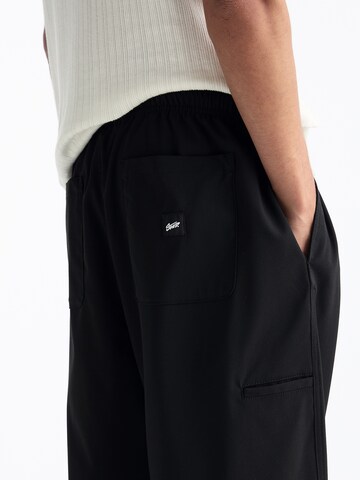 Loosefit Pantalon Pull&Bear en noir