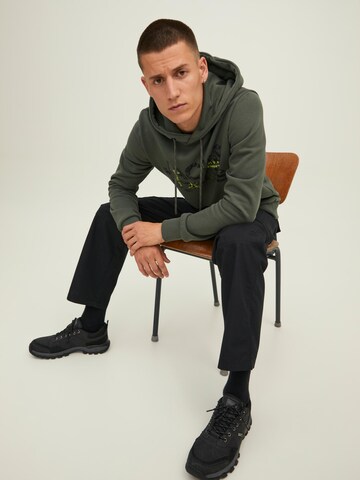 JACK & JONES Sweatshirt 'TECH' in Groen