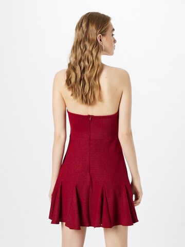 Trendyol Koktejlové šaty – červená