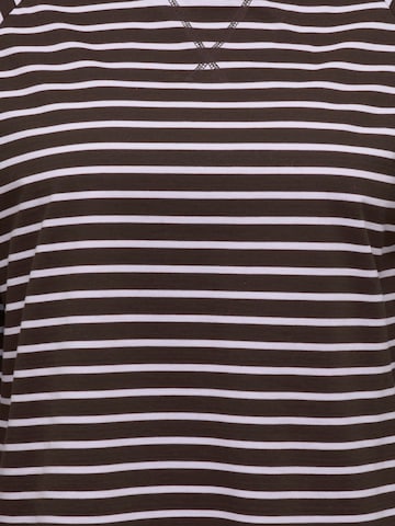 ONLY Carmakoma - Camiseta 'CARKeep' en marrón