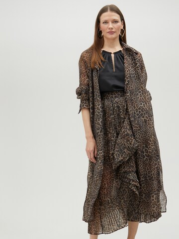 Lola Casademunt Summer coat in Brown: front