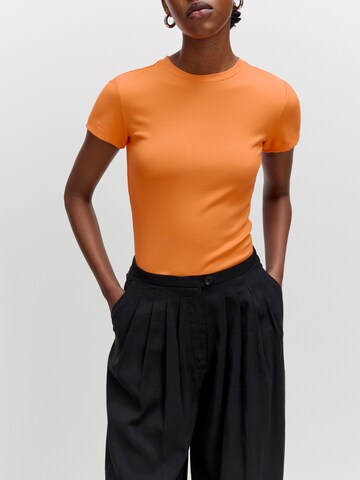 T-shirt 'Naara' EDITED en orange : devant