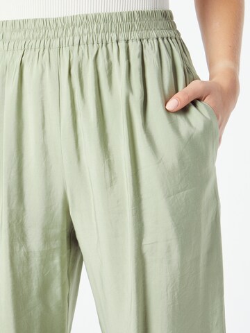 Moves Lużny krój Spodnie 'Silji' w kolorze zielony