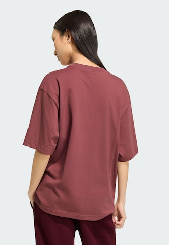 ADIDAS ORIGINALS - Camiseta talla grande 'Essentials' en rojo