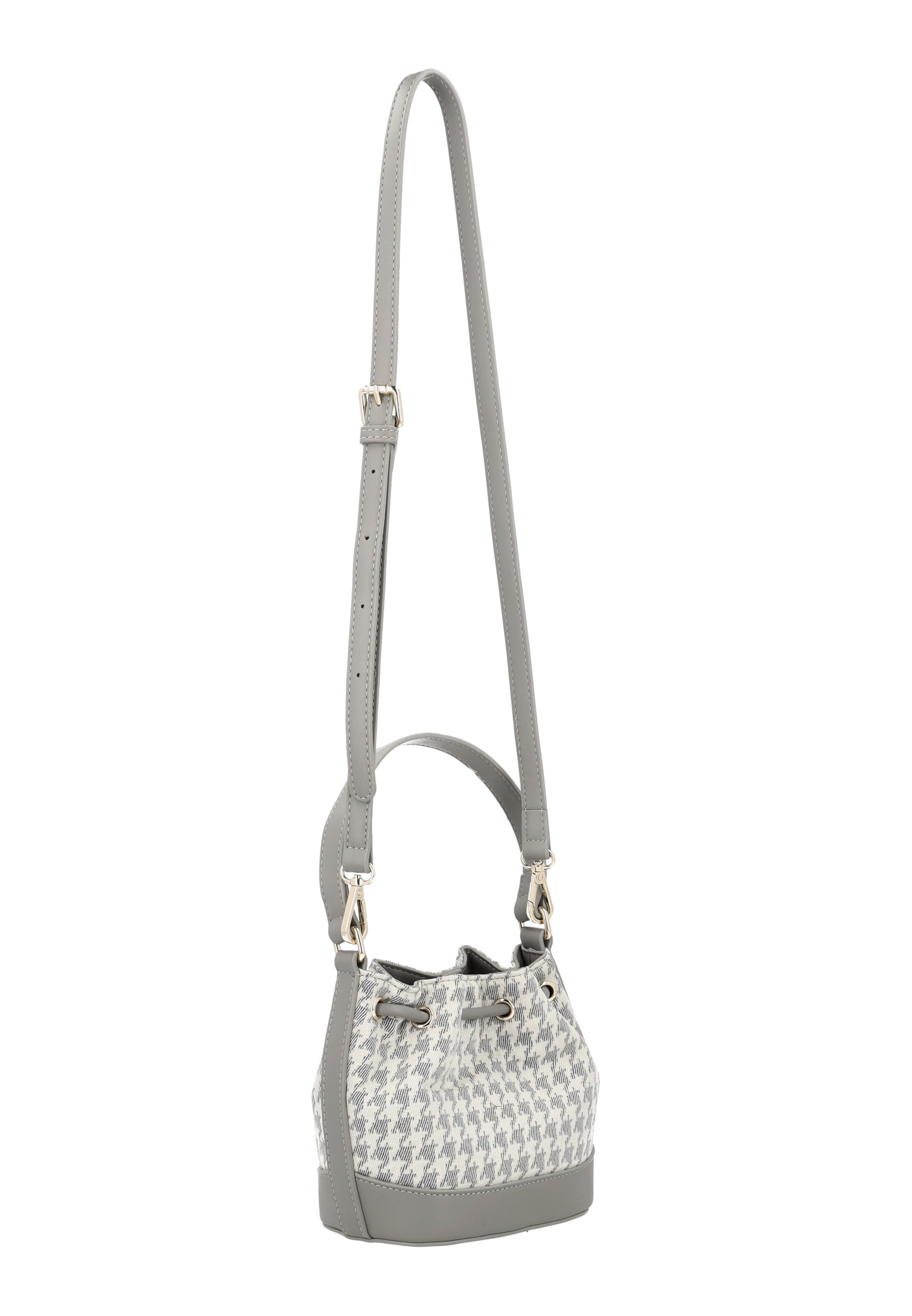 faina Buideltas in Grijs