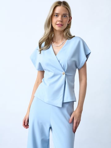 SISTERS POINT Blouse 'GEVELA' in Blue: front
