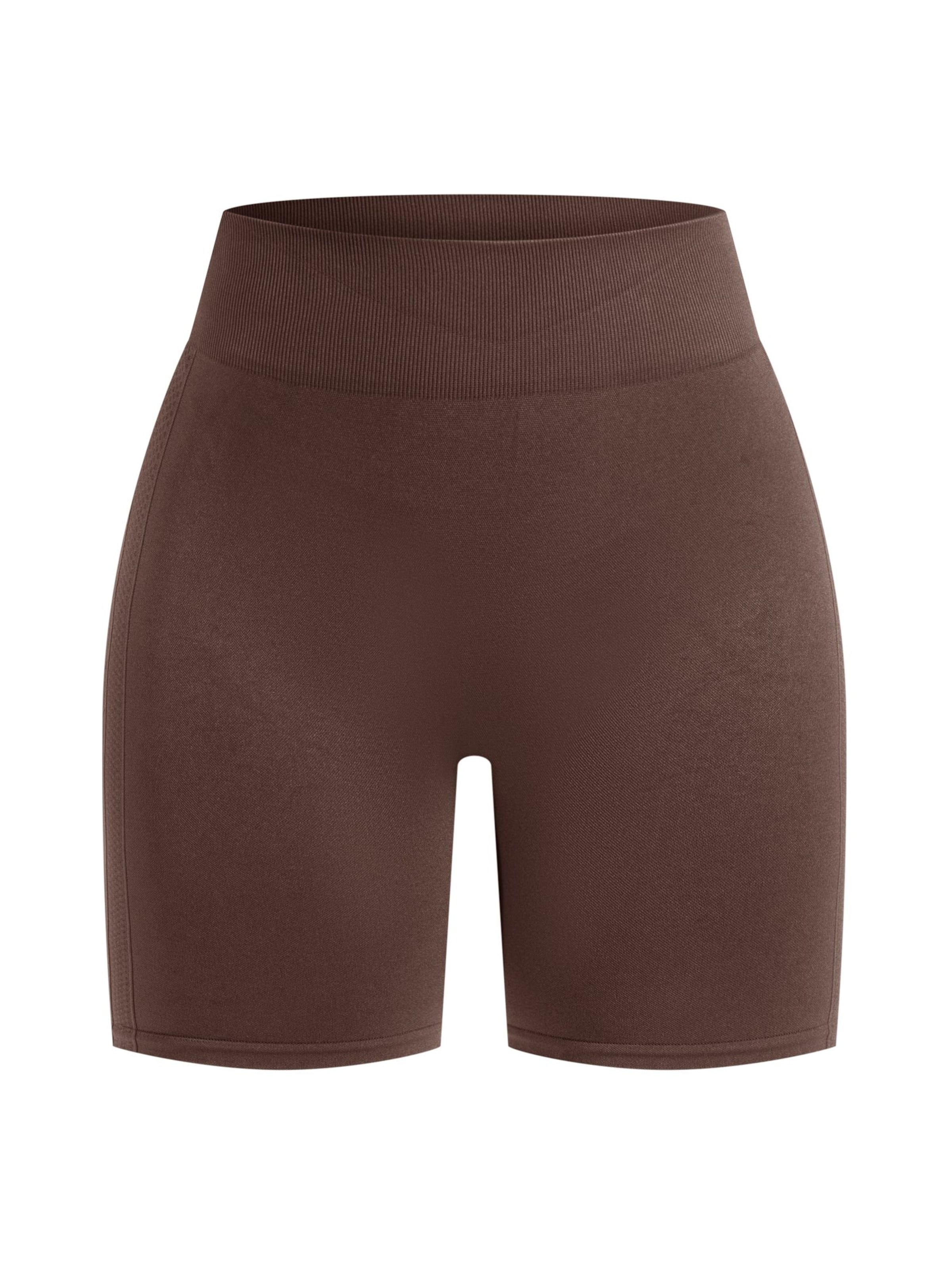 Smilodox Skinny Cetrina Seamless Scrunch Shorts in Braun: Vorderseite