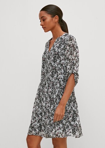 Robe-chemise COMMA en noir : devant