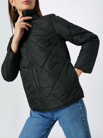 BLUE SEVEN Between-Season Jacket in Black