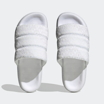 ADIDAS ORIGINALS Pantolette 'Adilette Essential' in Weiß