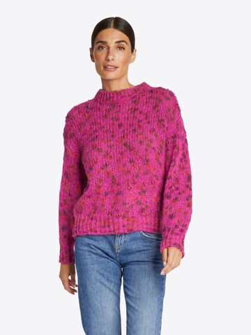 Rich & Royal Sweater in Pink: front