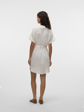 Robe-chemise 'VMBumpy' VERO MODA en blanc