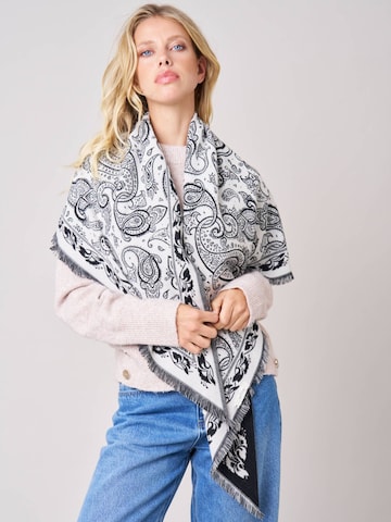 Deeluxe Scarf in Black