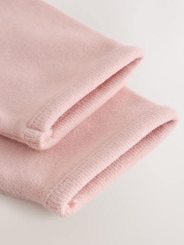 Next Set in Pink