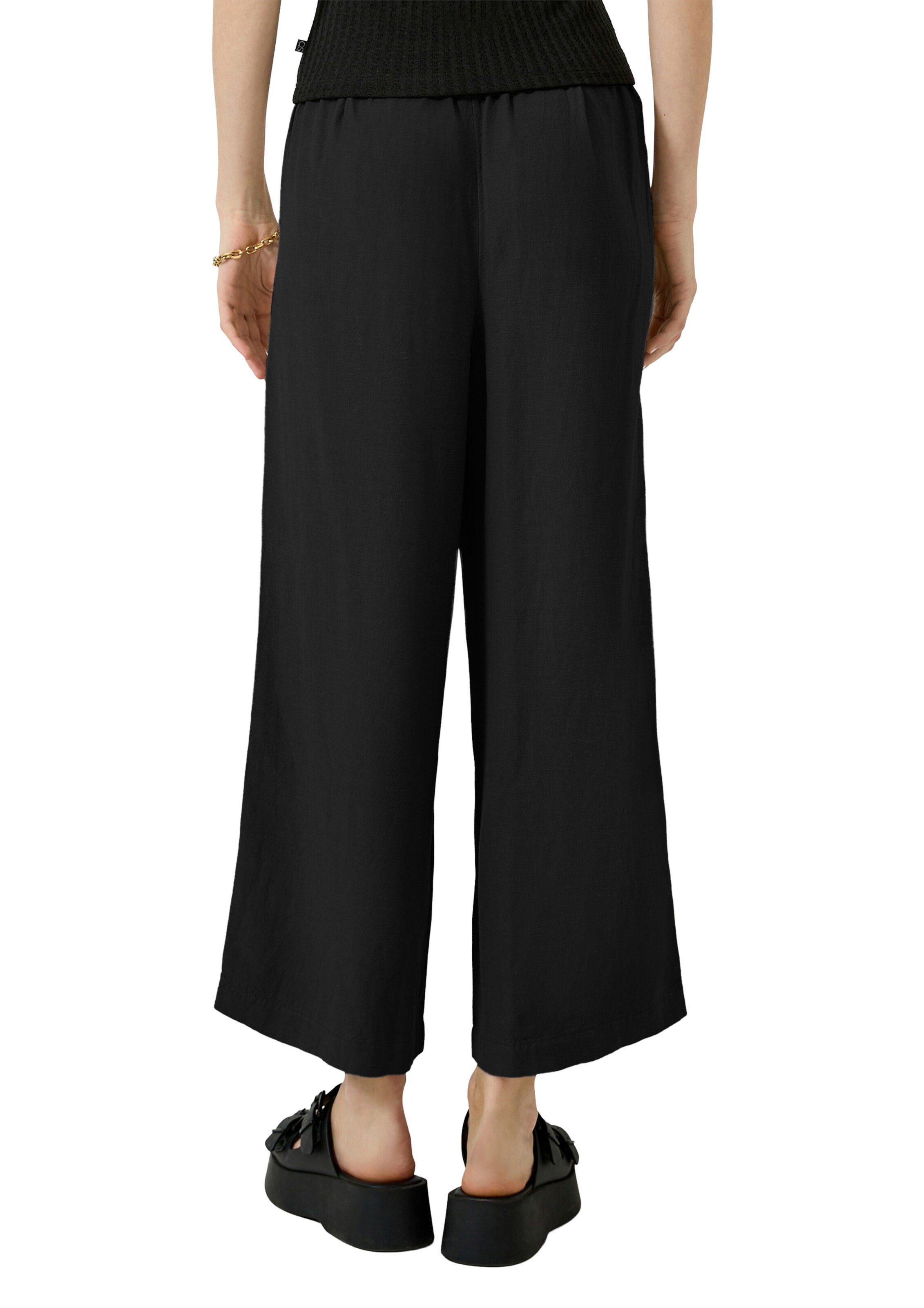 QS Wide leg Pleat-front trousers in Black
