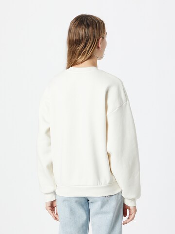 Gina Tricot Sweatshirt 'Riley' in Beige