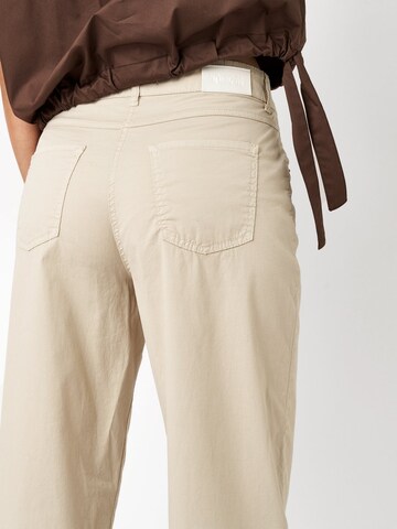 TONI Regular Pants in Beige