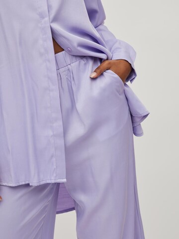 Wide leg Pantaloni 'Silla' di VILA in lilla