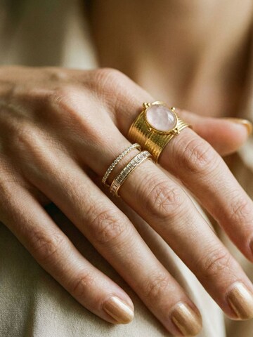 Nemomatheo Ring 'Opulenz – Großer Steinring' in Gold