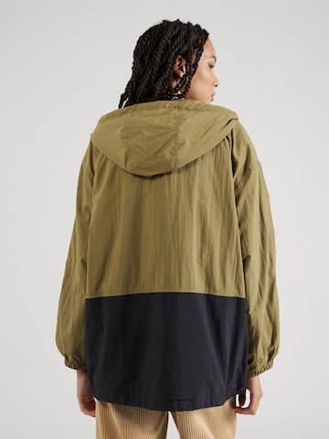 LEVI'S ® Between-Season Jacket 'Callie Windbreaker' in Green