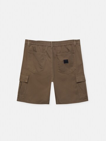 Pull&Bear Regular Cargo trousers in Brown