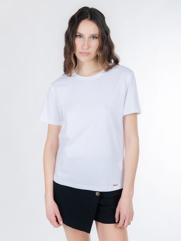 Influencer Тениска в бяло: отпред