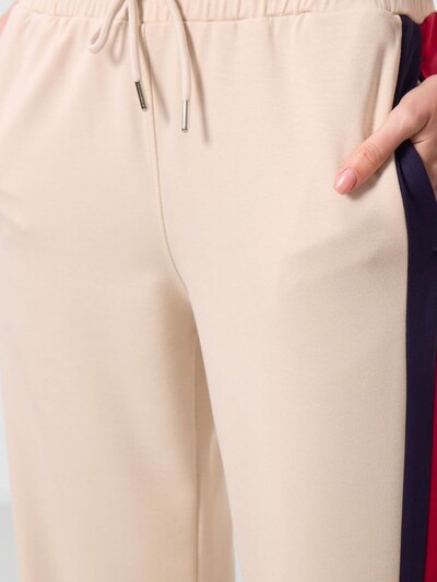 Tommy Life Broek in 38 in de kleur Lichtbeige / Marine / Donkerrood, Productweergave