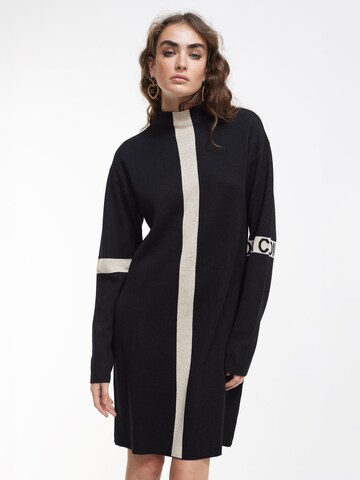 Lola Casademunt - Vestido de malha em preto: frente