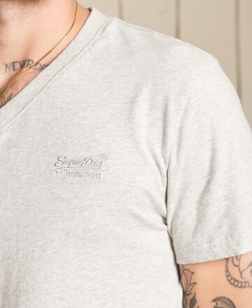 Superdry T-Shirt in Grau