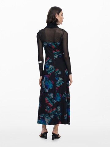 Desigual Платье в Черный