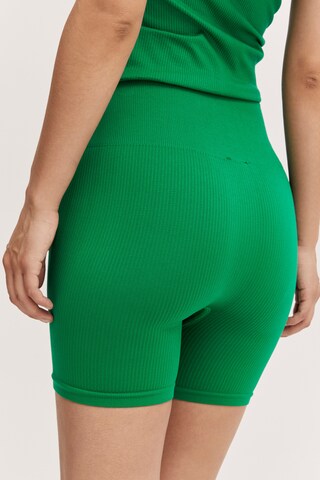 The Jogg Concept Skinny Pants in Green