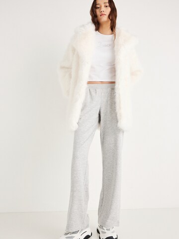 WEEKDAY Regular Broek in Grijs