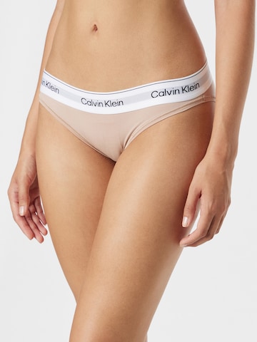 Slip de la Calvin Klein Underwear pe bej: față